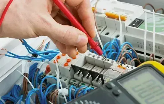 Professional electrician in West Brompton